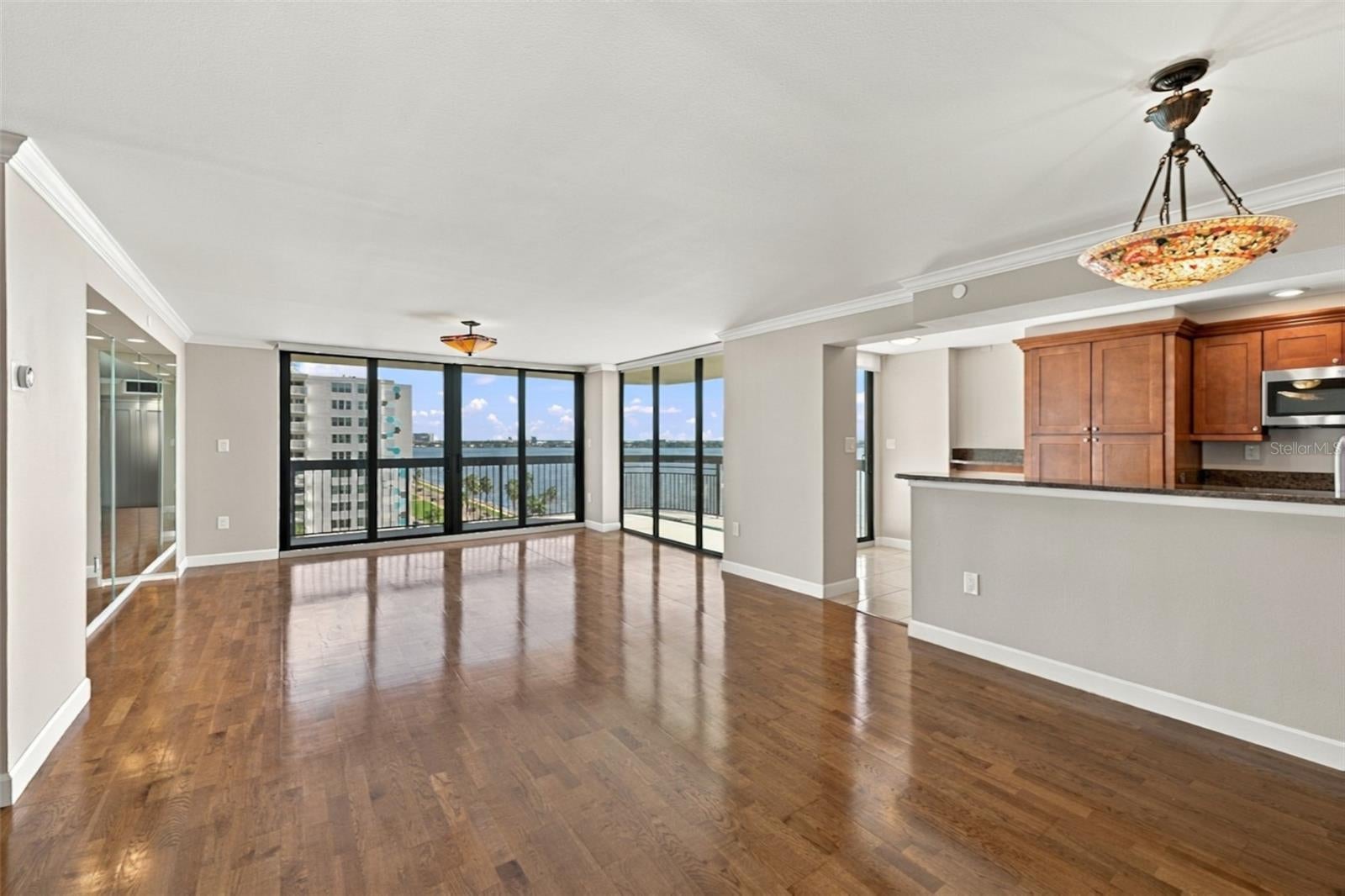 2413 BAYSHORE BOULEVARD 1005