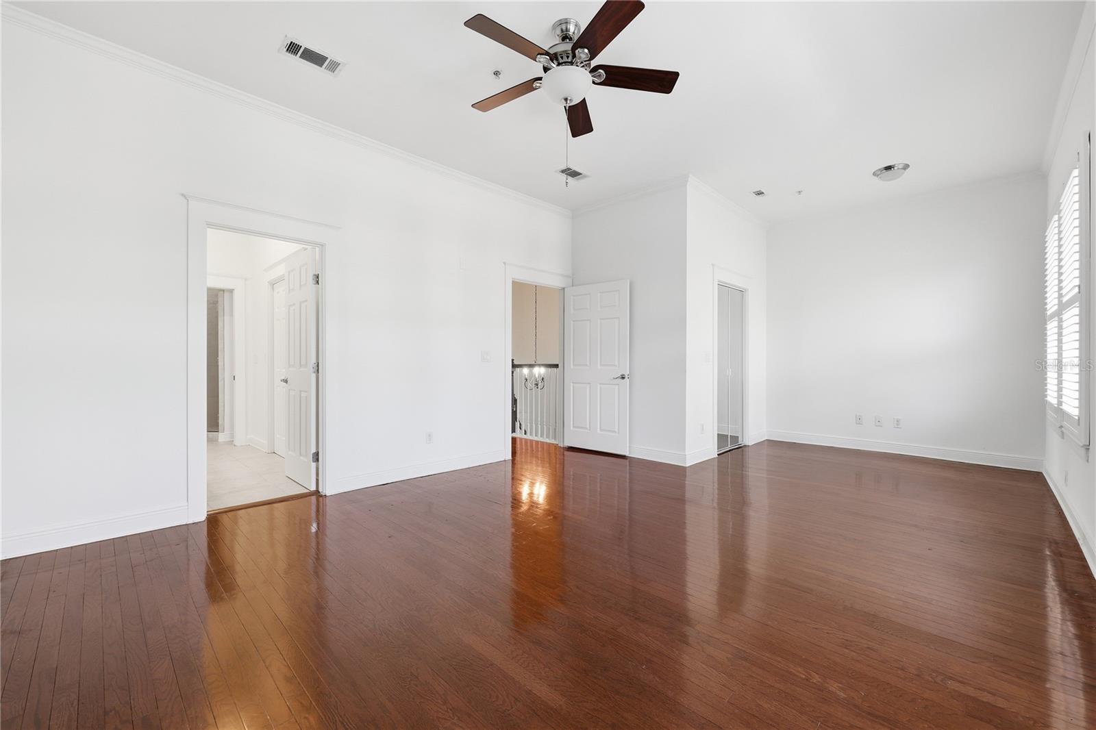 REGENTS PARK - Residential