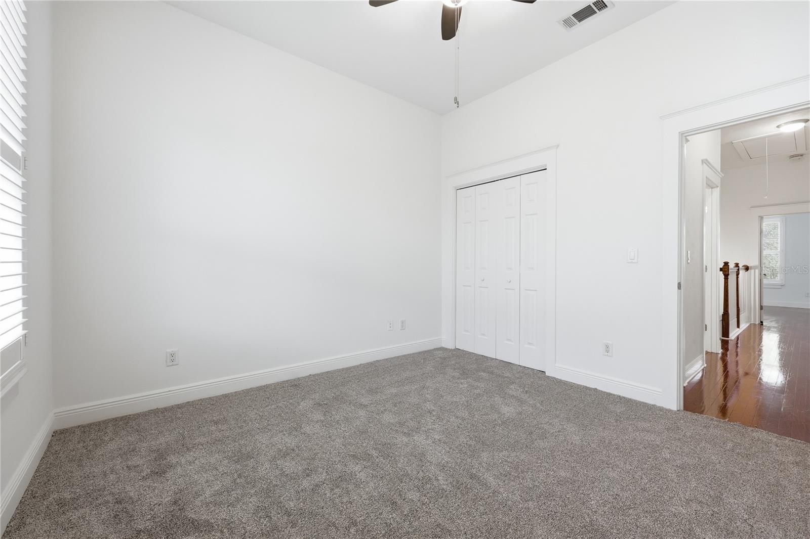 REGENTS PARK - Residential