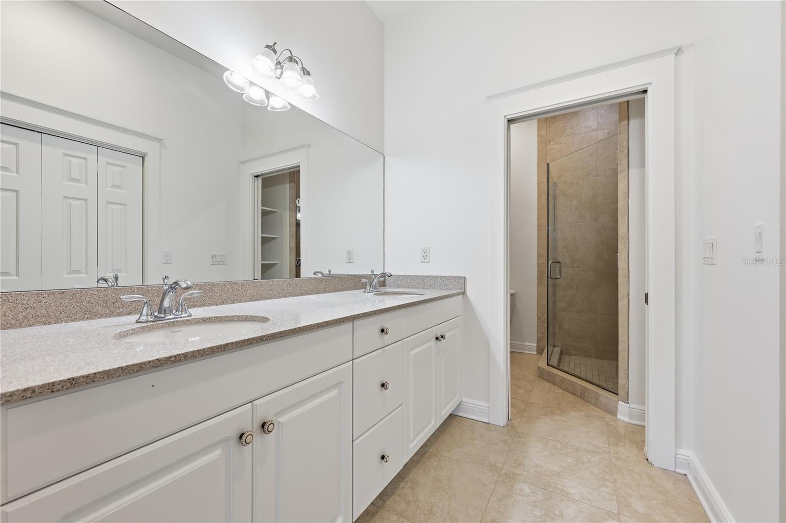 REGENTS PARK - Residential