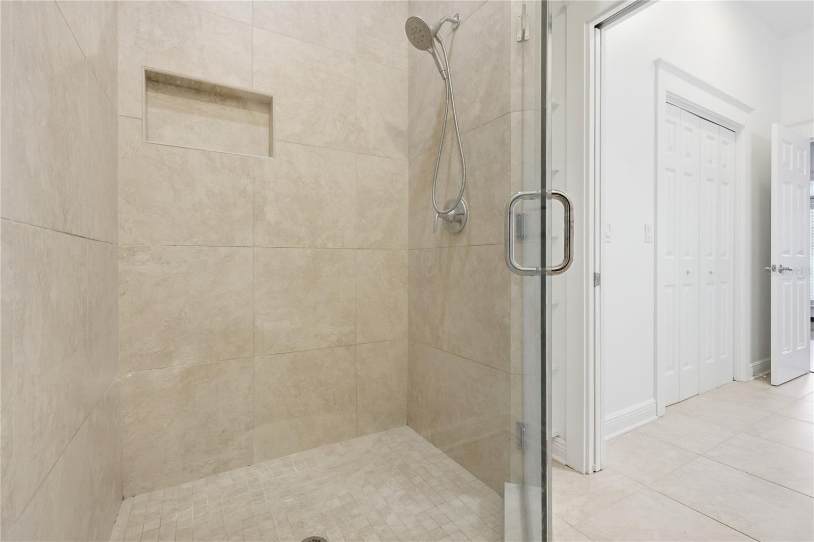 REGENTS PARK - Residential