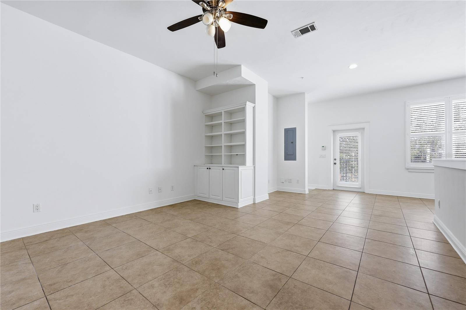 REGENTS PARK - Residential