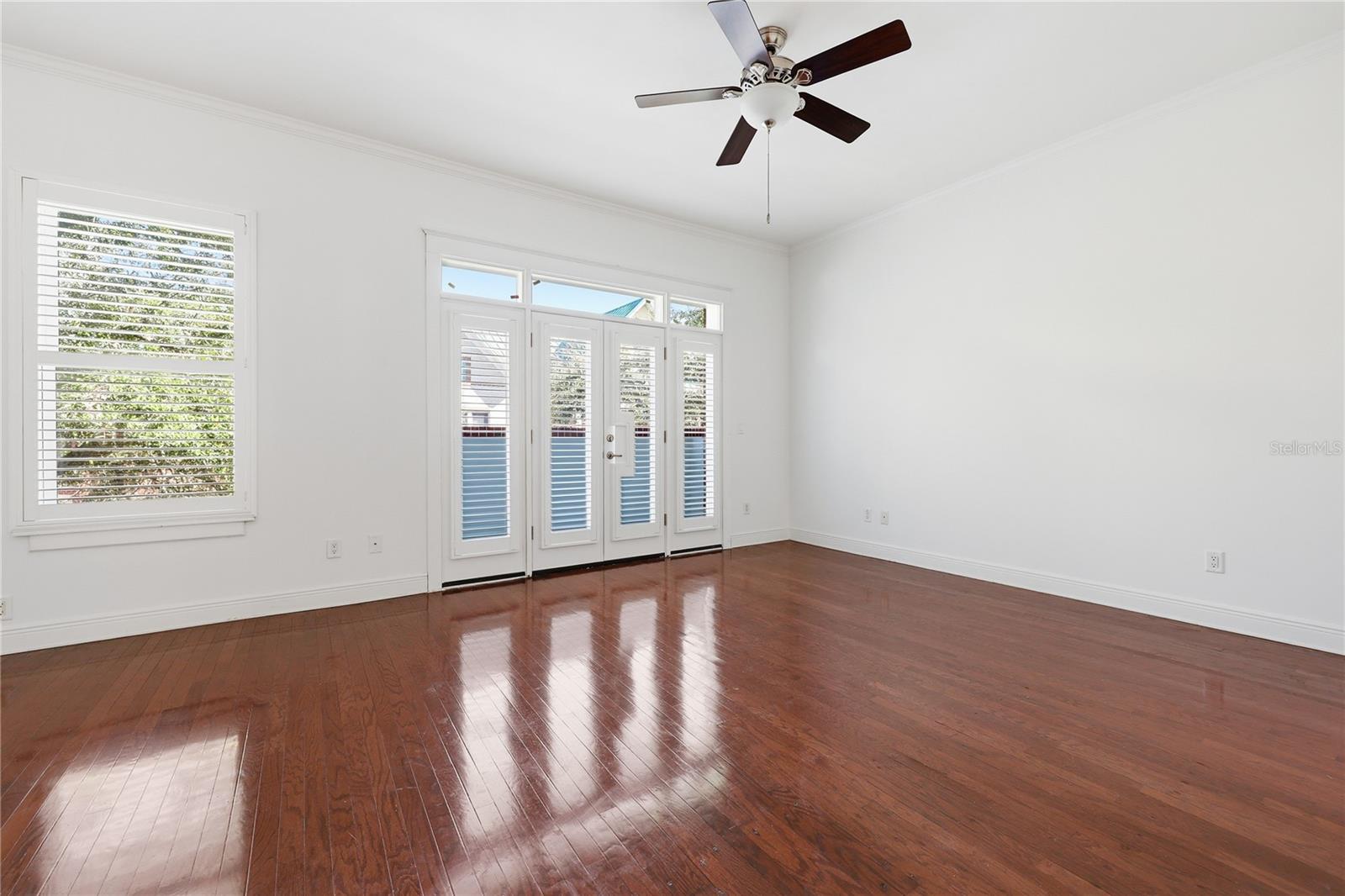 REGENTS PARK - Residential