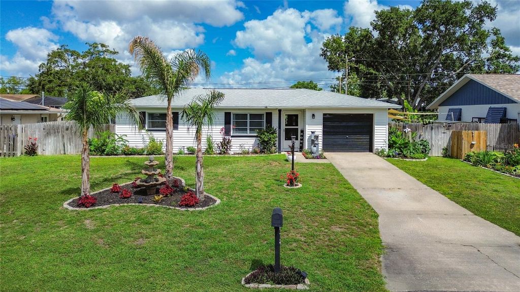Photo of 302 S Tyler Street, Beverly Hills, FL 34465 (MLS # OM725220)
