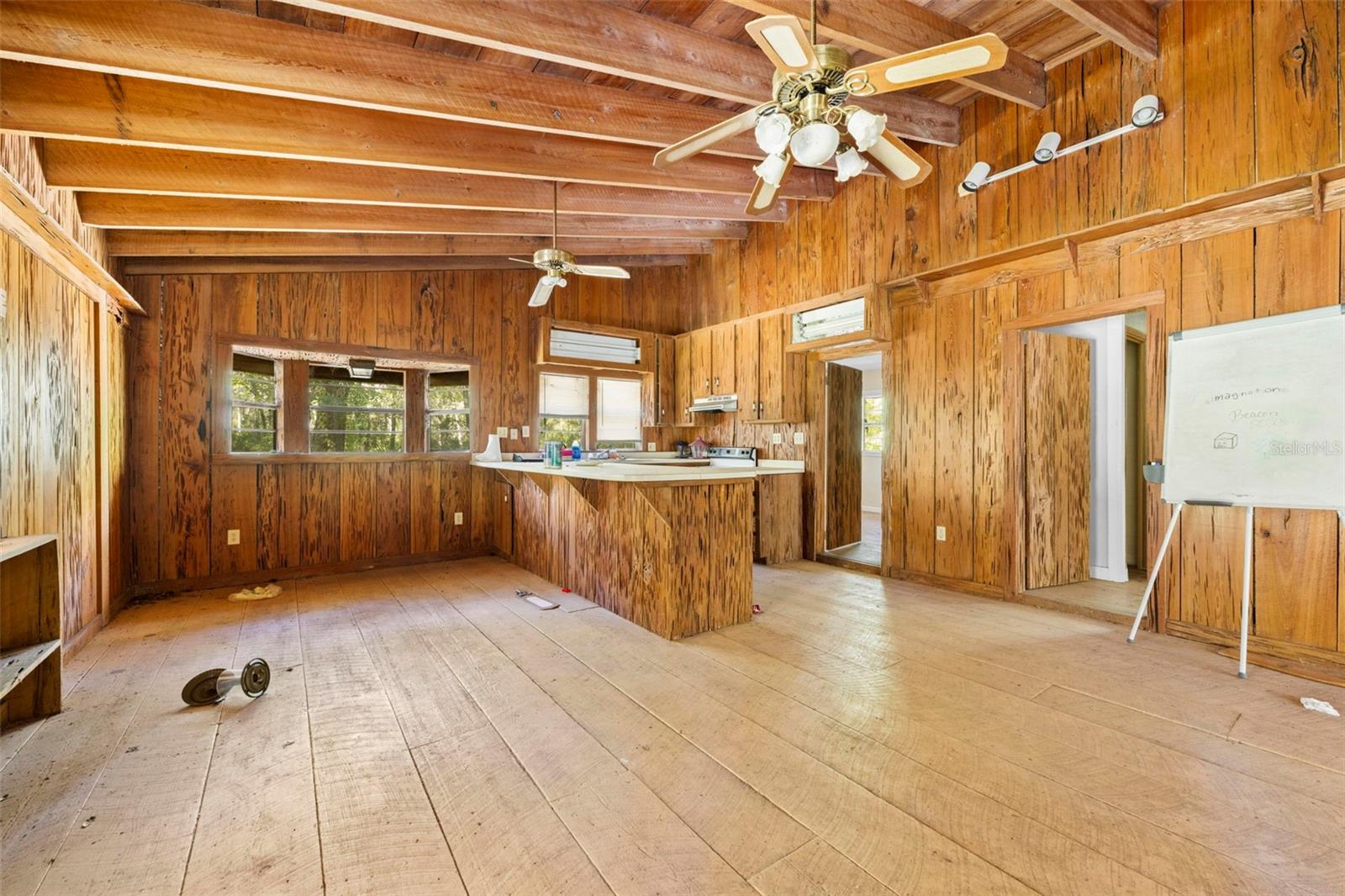 UNREC TRACTS IN 01-21S-20E - Residential