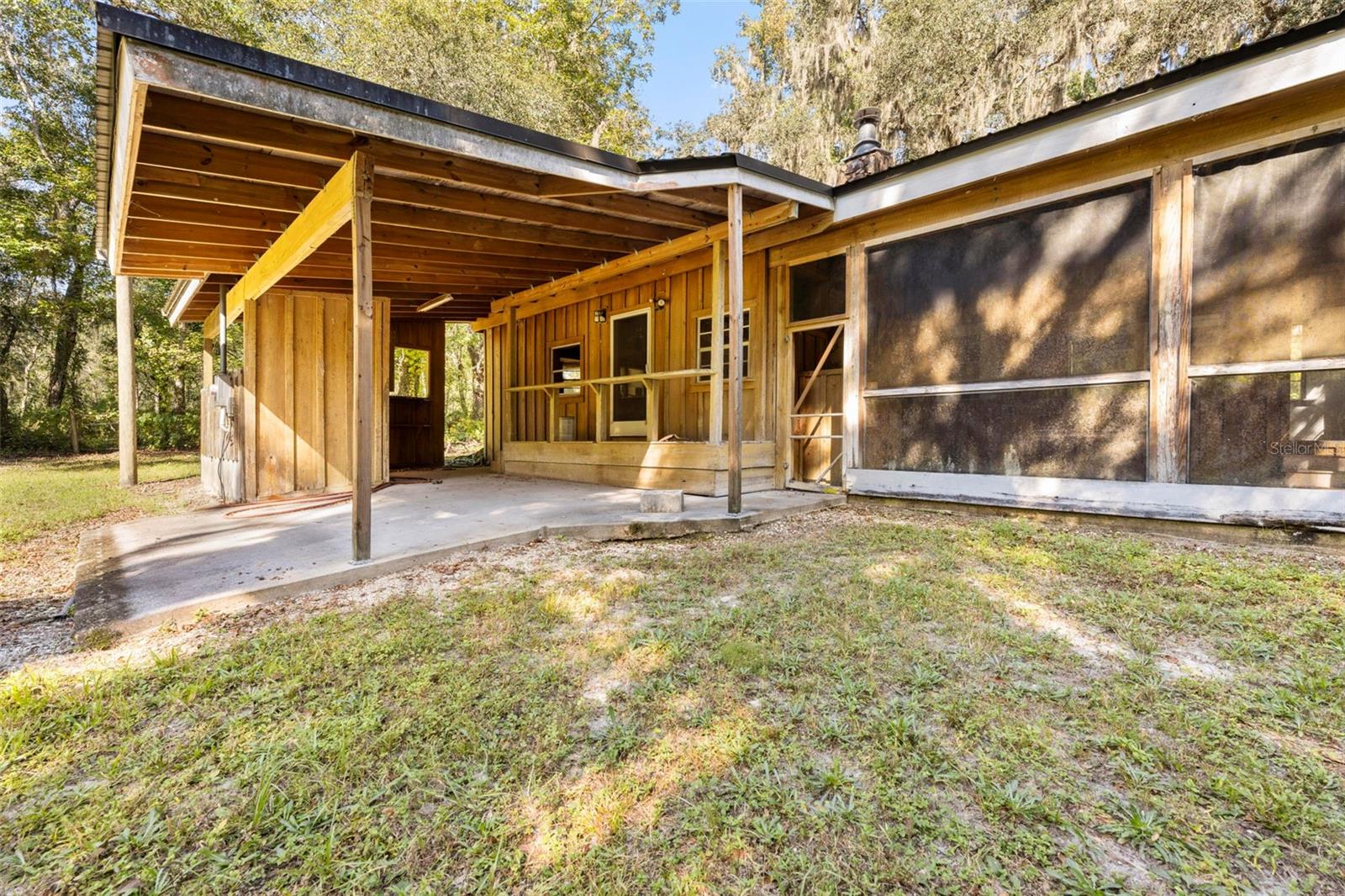 UNREC TRACTS IN 01-21S-20E - Residential