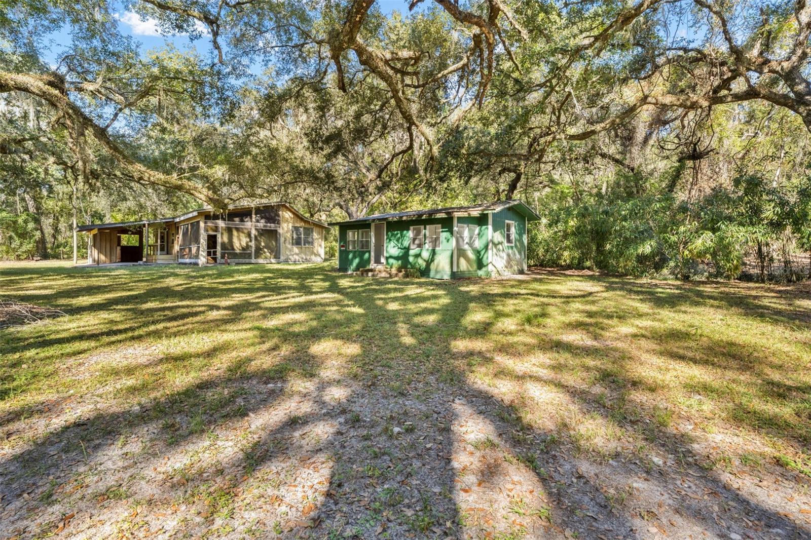 UNREC TRACTS IN 01-21S-20E - Residential