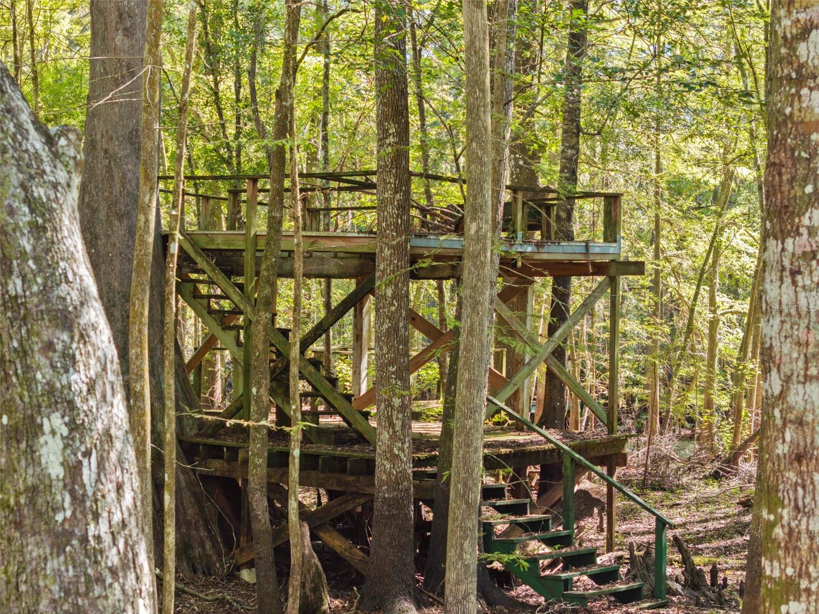 UNREC TRACTS IN 01-21S-20E - Residential