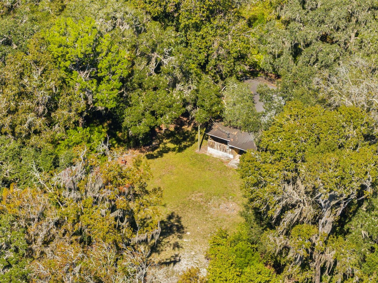 UNREC TRACTS IN 01-21S-20E - Residential