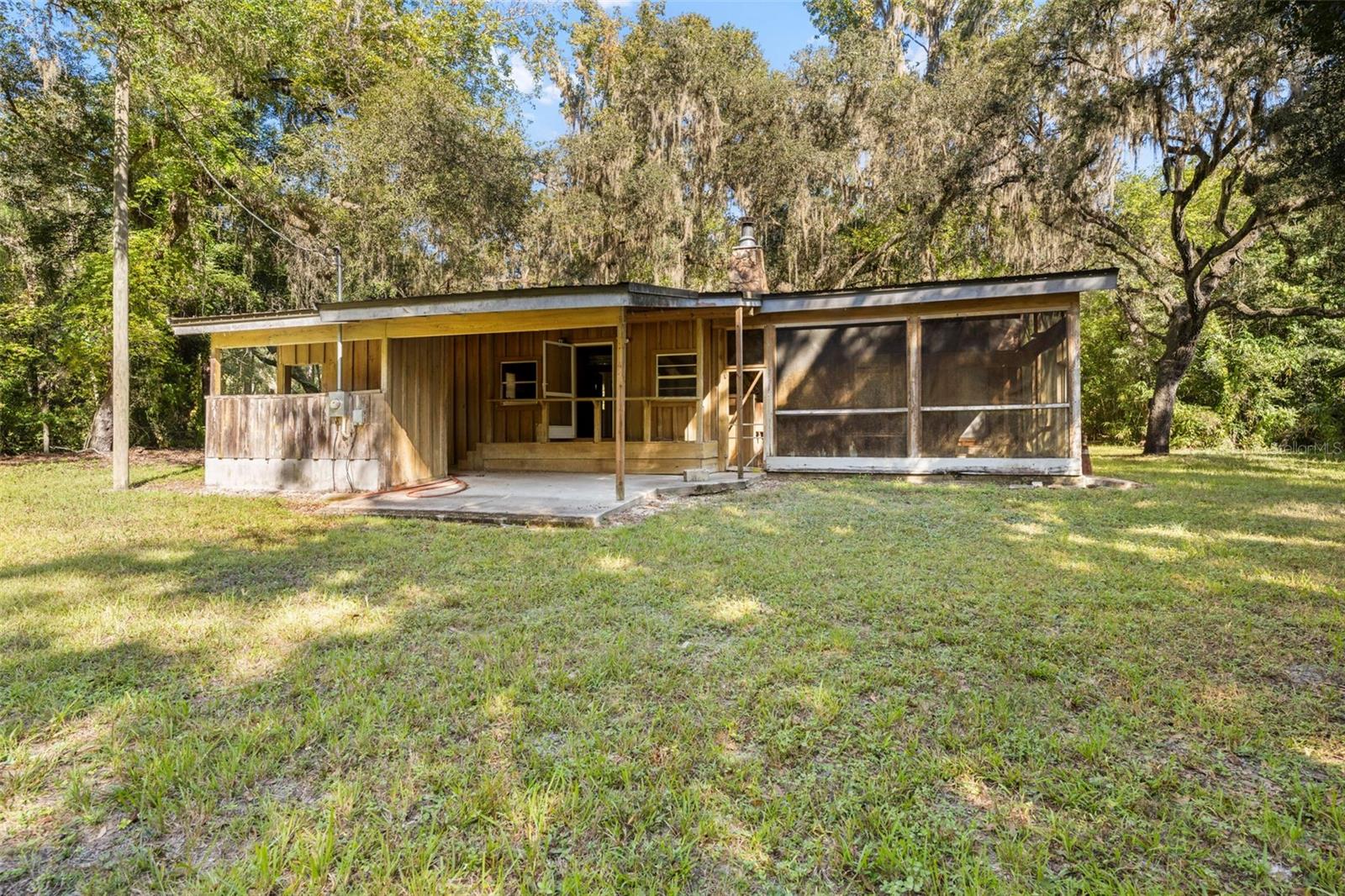 UNREC TRACTS IN 01-21S-20E - Residential