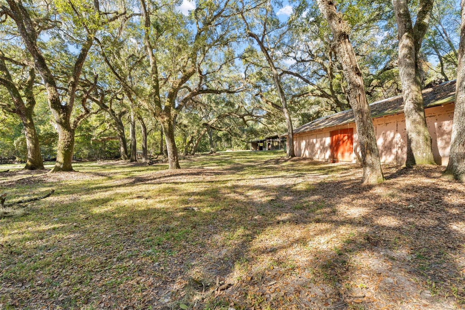 UNREC TRACTS IN 01-21S-20E - Residential