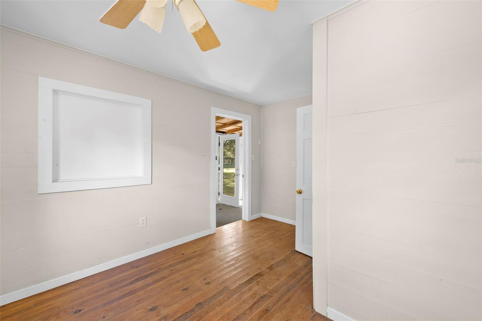 UNREC TRACTS IN 01-21S-20E - Residential