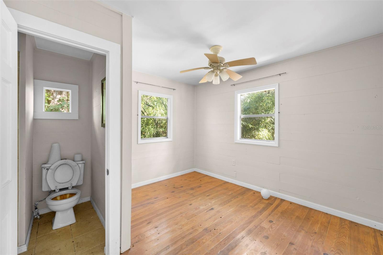 UNREC TRACTS IN 01-21S-20E - Residential