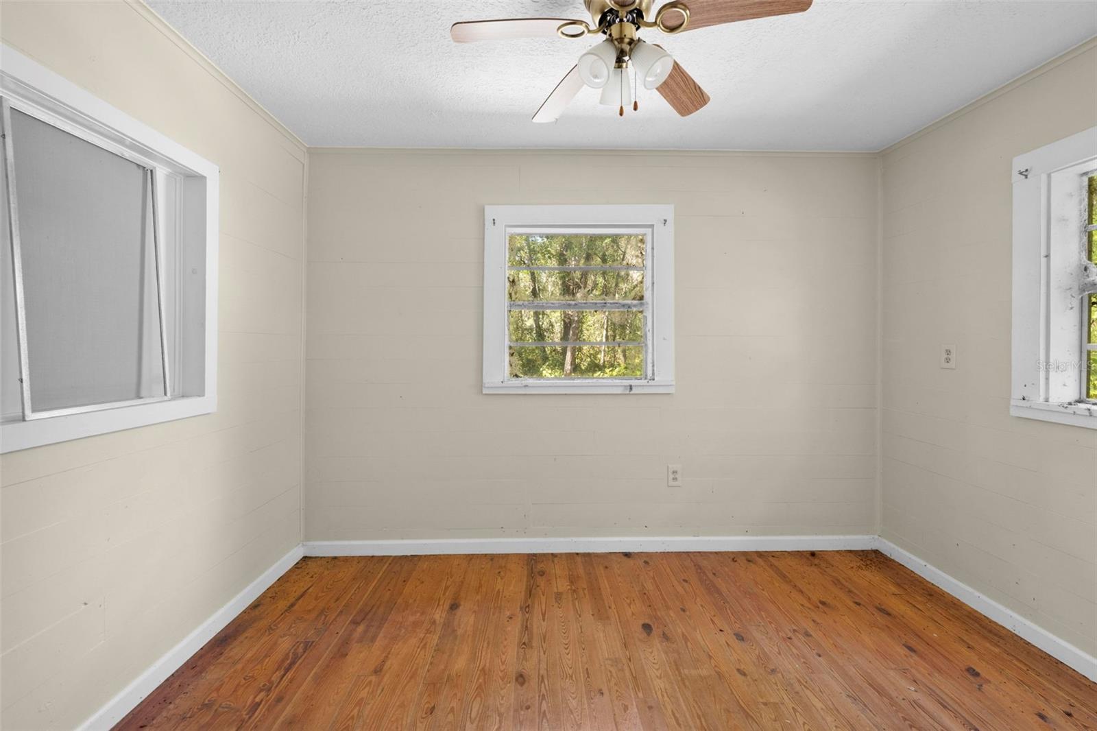 UNREC TRACTS IN 01-21S-20E - Residential