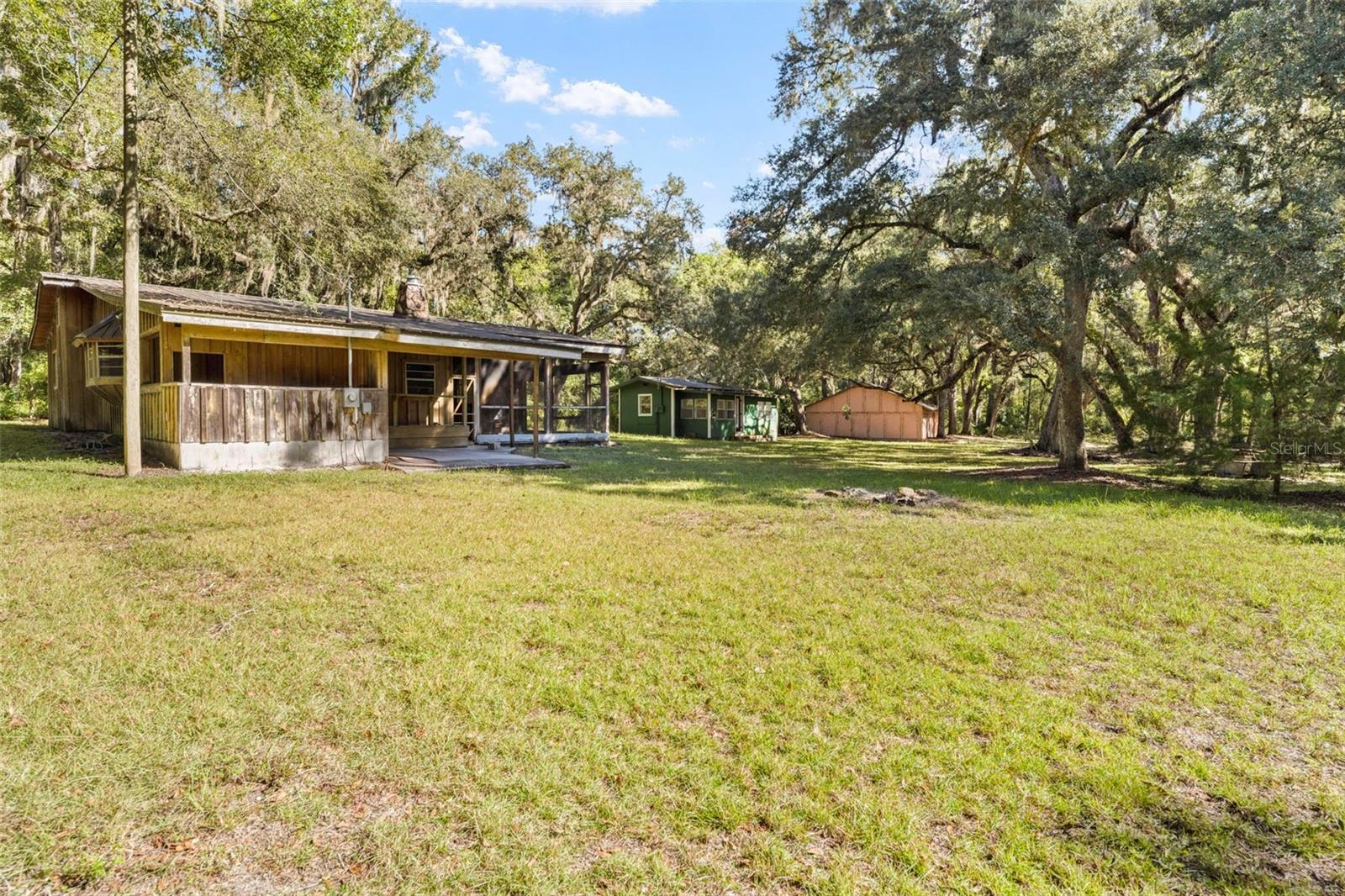 UNREC TRACTS IN 01-21S-20E - Residential