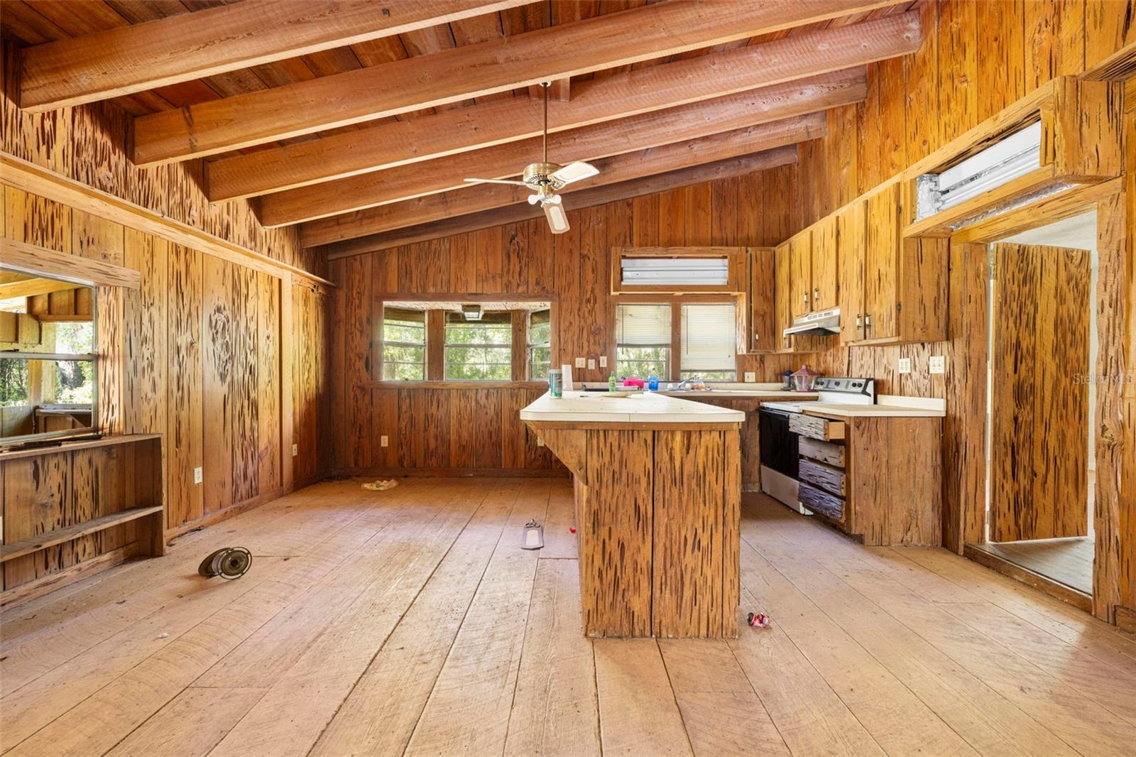 UNREC TRACTS IN 01-21S-20E - Residential