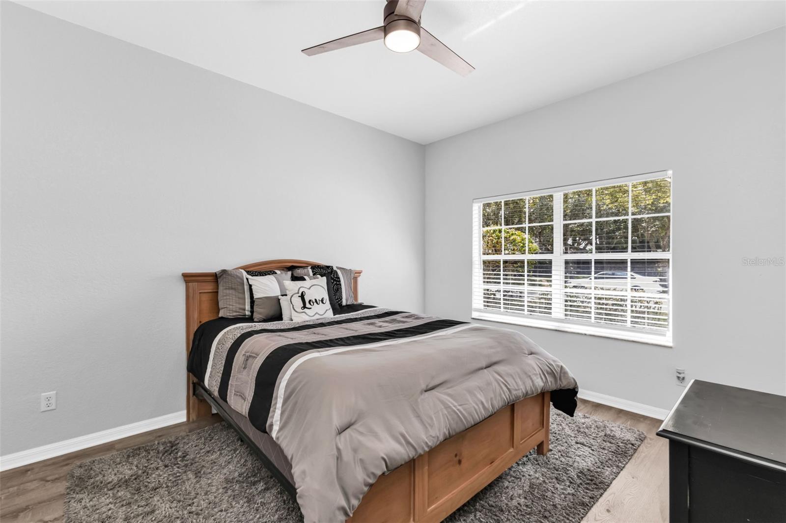 HERITAGE OAK PARK 03 - Residential Lease