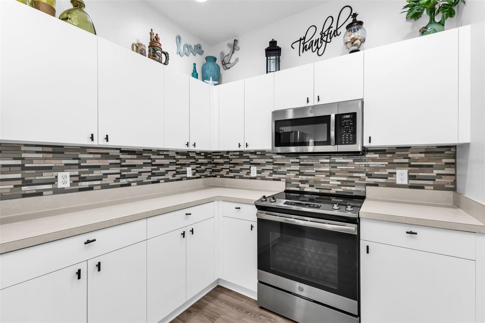 HERITAGE OAK PARK 03 - Residential Lease