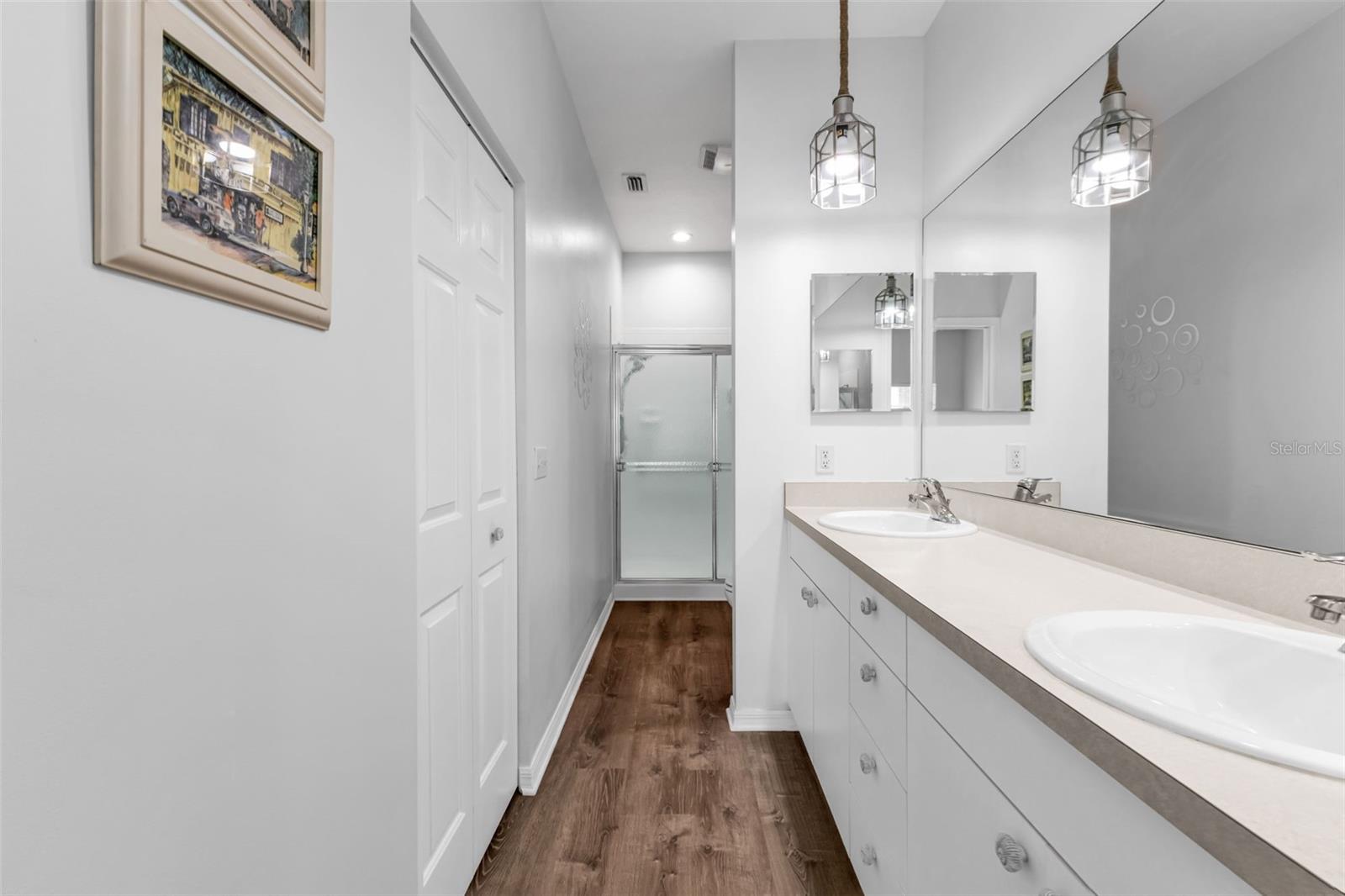 HERITAGE OAK PARK 03 - Residential Lease