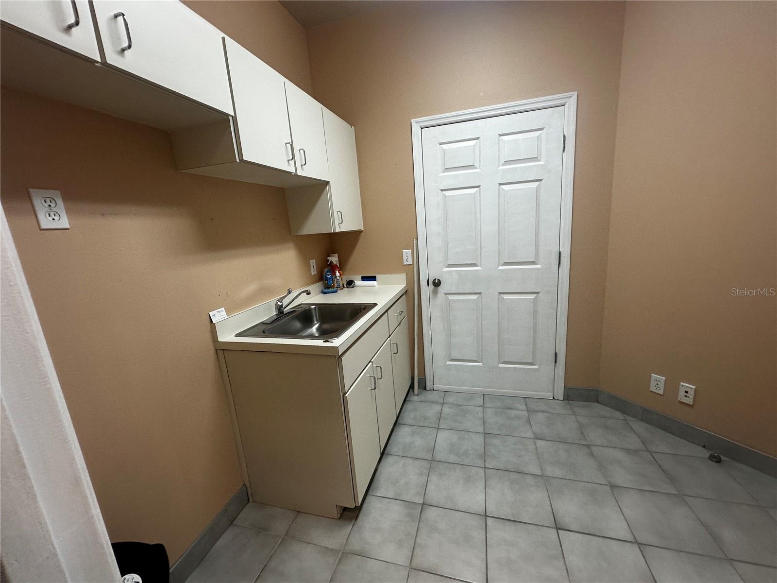 OAKHURST PROFESSIONAL PARK - Commercial Lease