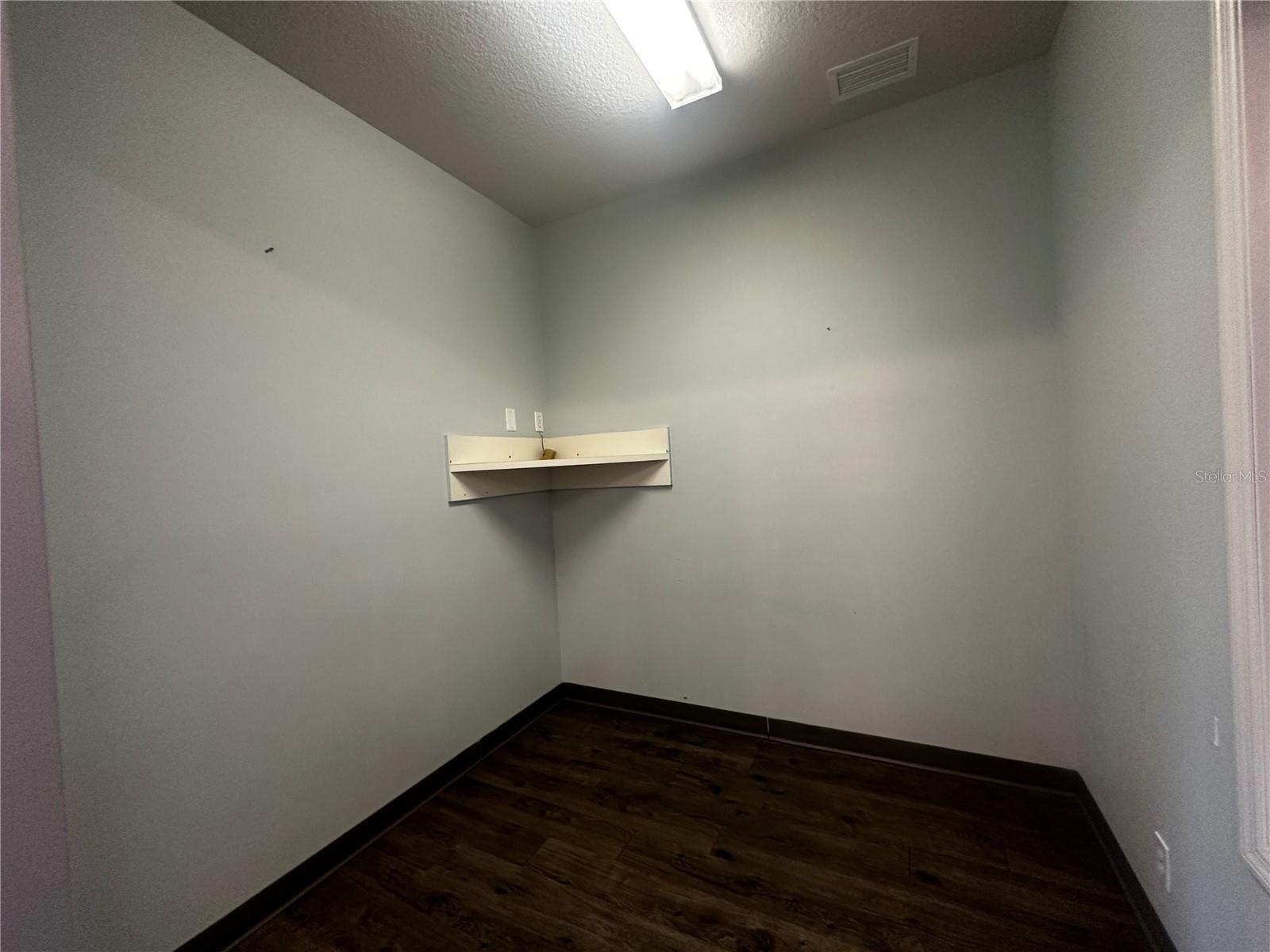 OAKHURST PROFESSIONAL PARK - Commercial Lease