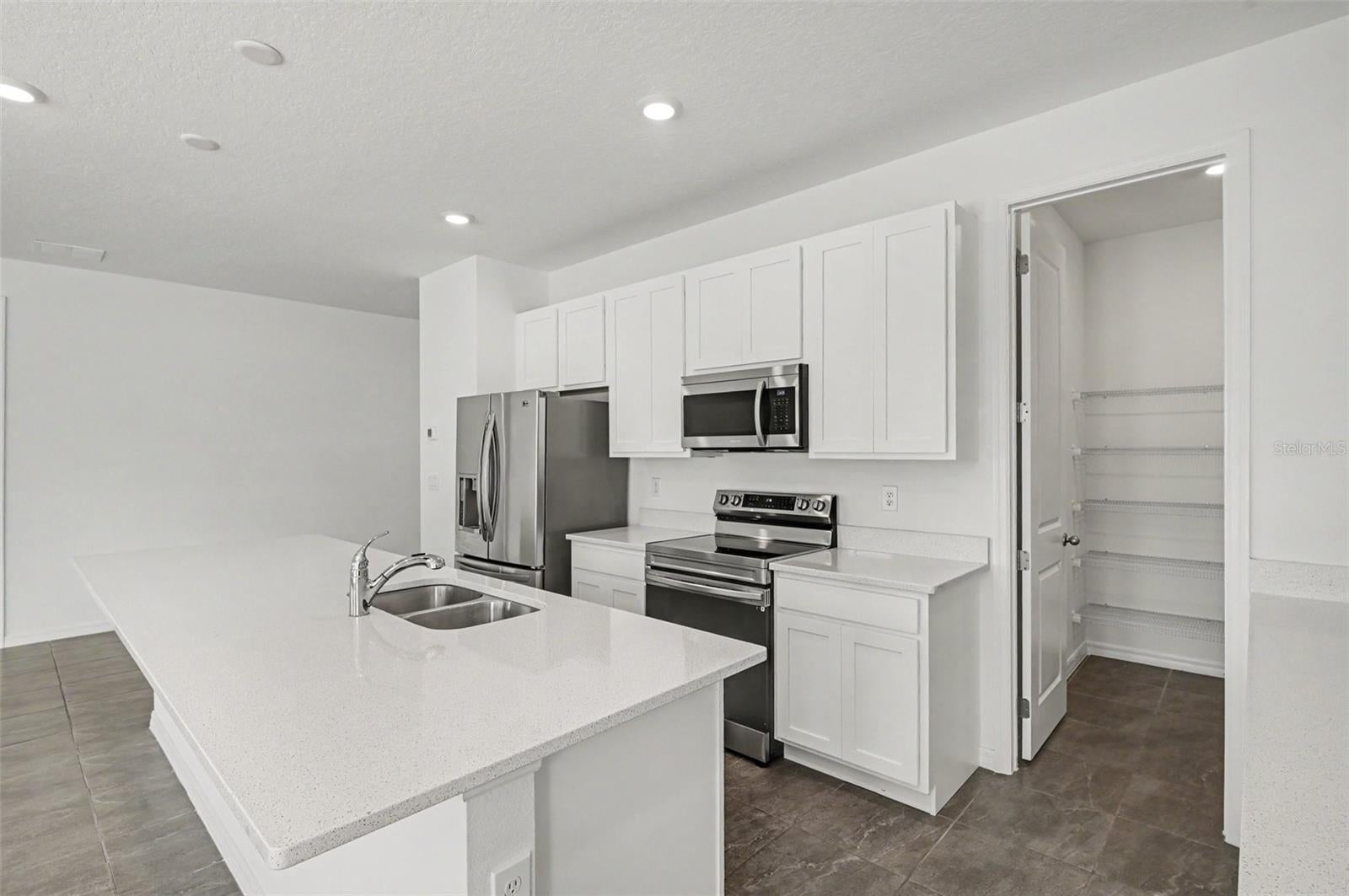 1034 ALABASTER WAY