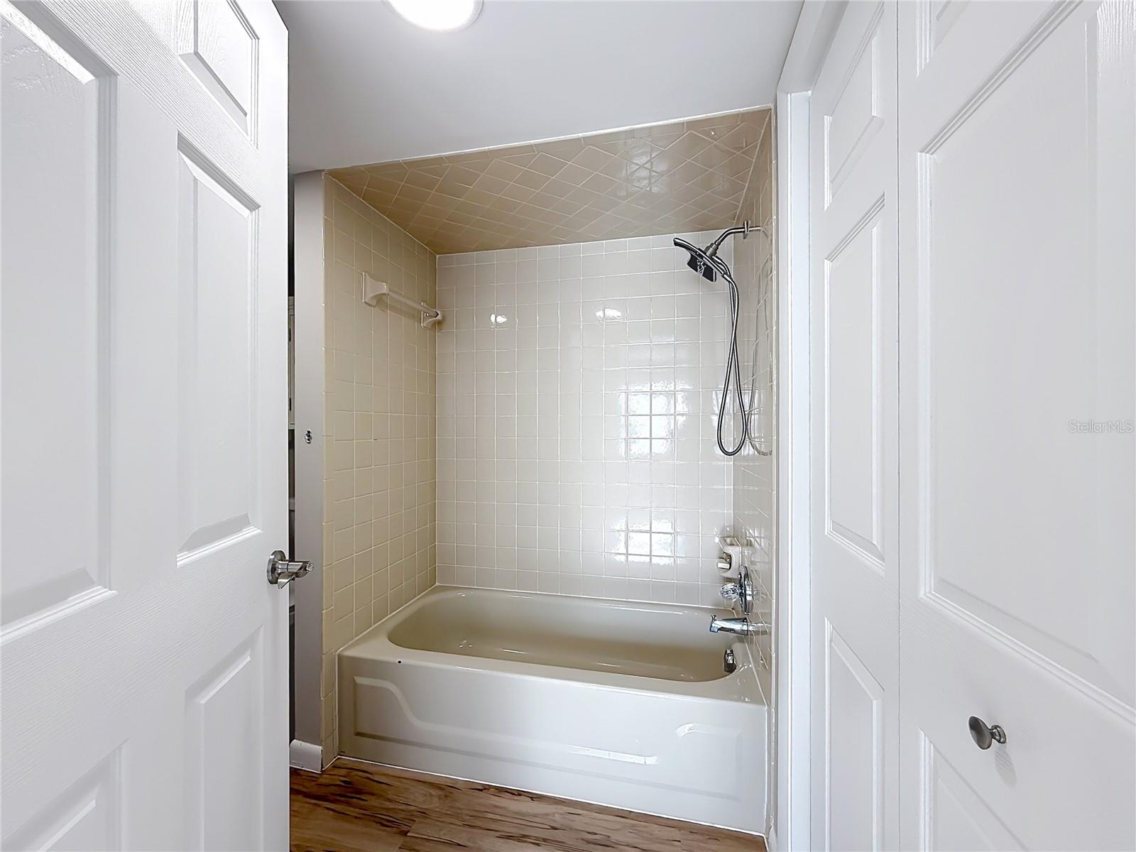 HIGHLAND WOODS - Residential