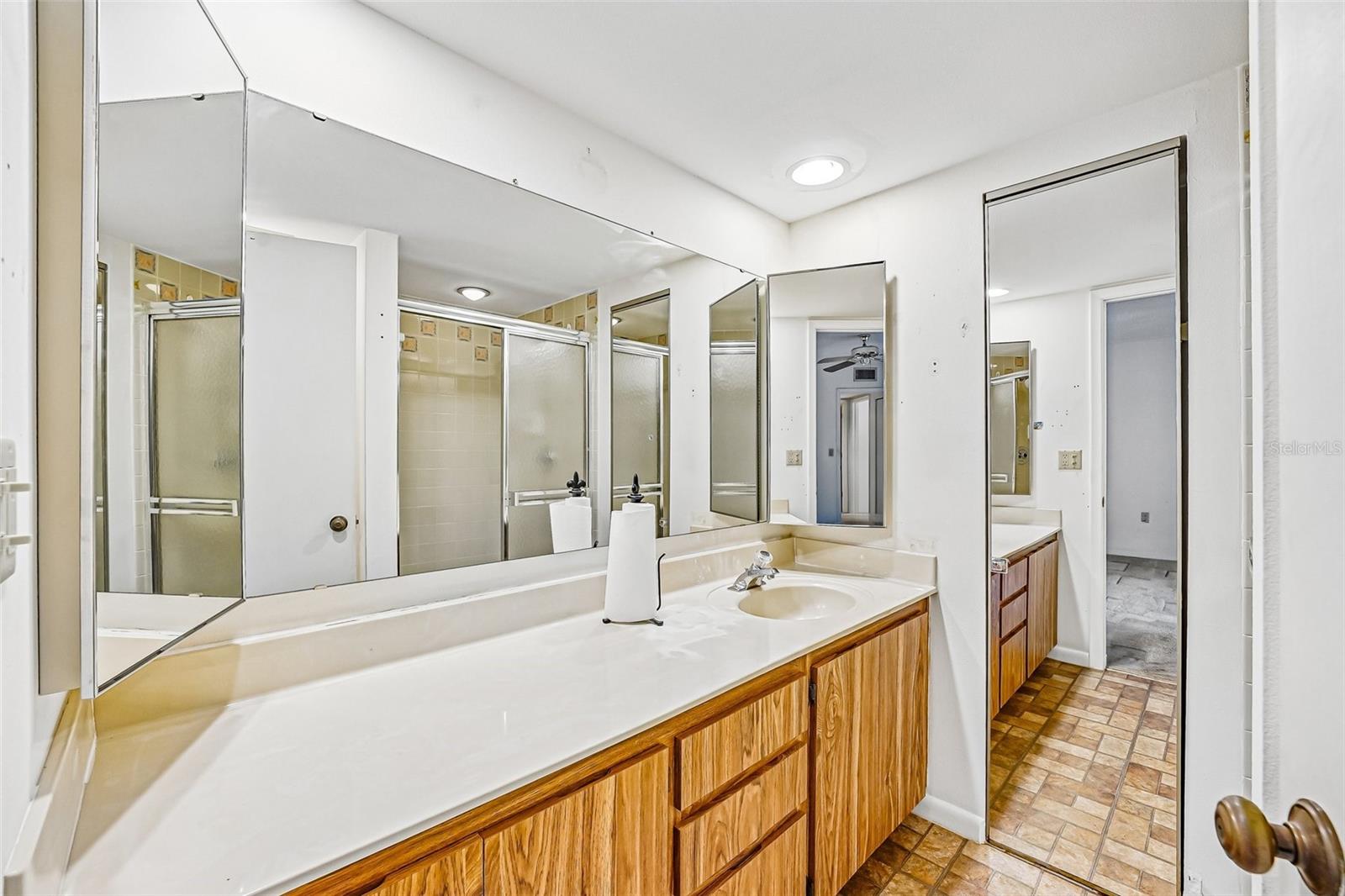 WEDGE WOOD OF PALM HARBOR - Residential