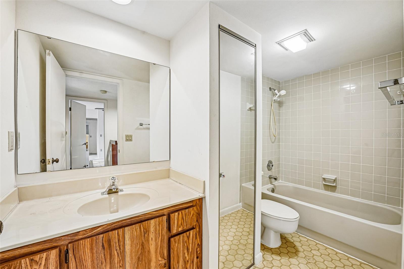 WEDGE WOOD OF PALM HARBOR - Residential
