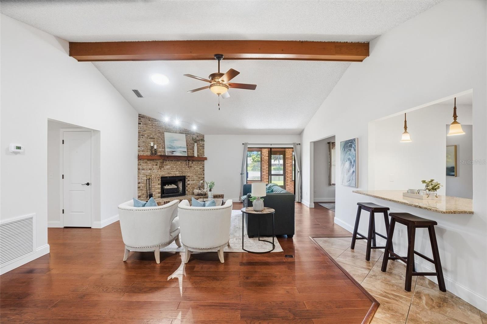 BRYAN CAVE ESTATES - Residential