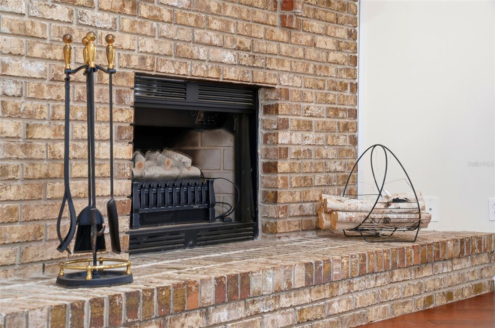 BRYAN CAVE ESTATES - Residential