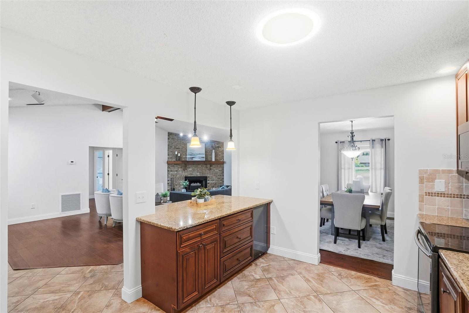 BRYAN CAVE ESTATES - Residential