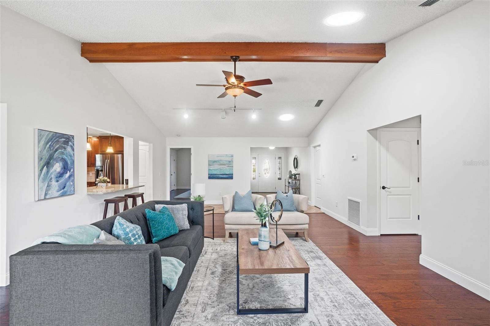 BRYAN CAVE ESTATES - Residential