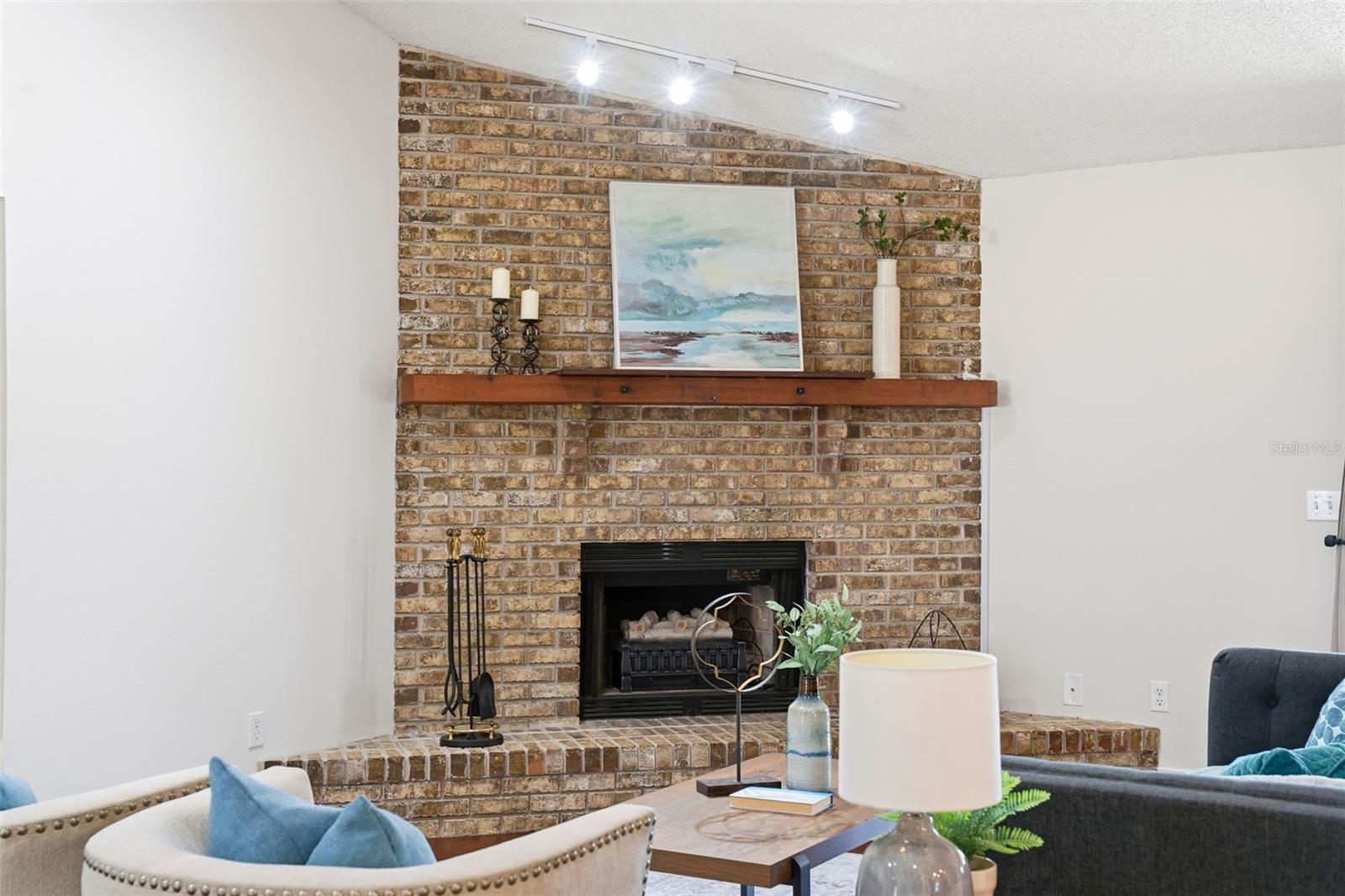 BRYAN CAVE ESTATES - Residential