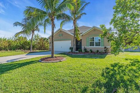 A home in PORT CHARLOTTE