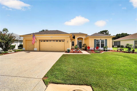 Tiny photo for 12945 SE 93 Circle, Summerfield, FL 34491 (MLS # OM732067)