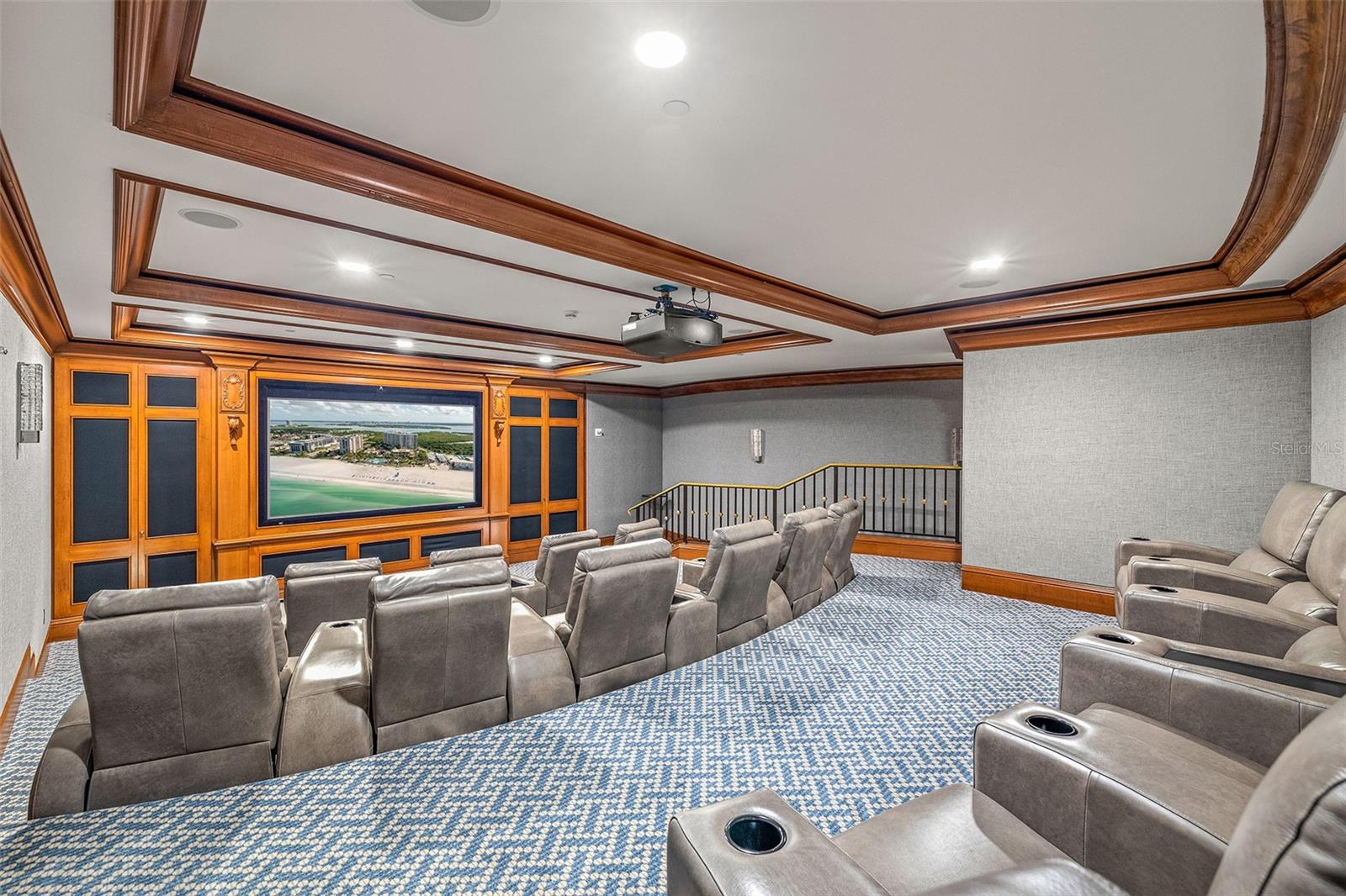 THE BEACH RESIDENCES - Residential