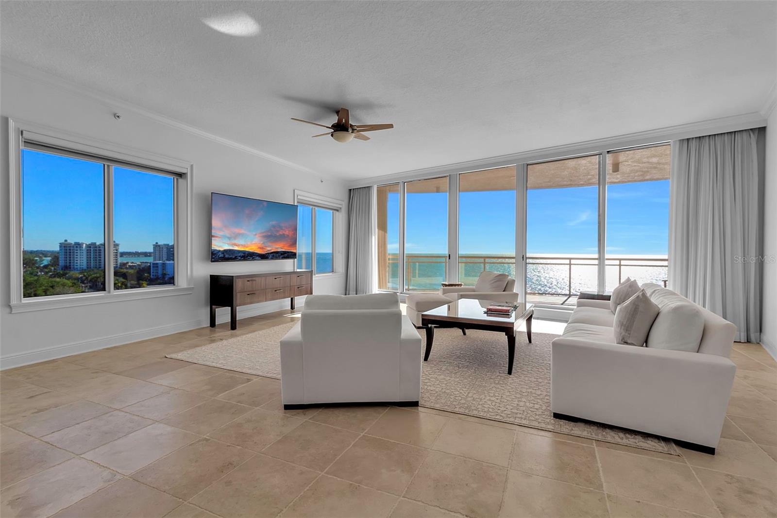 THE BEACH RESIDENCES - Residential