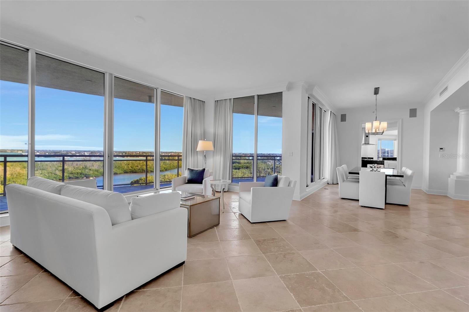 THE BEACH RESIDENCES - Residential