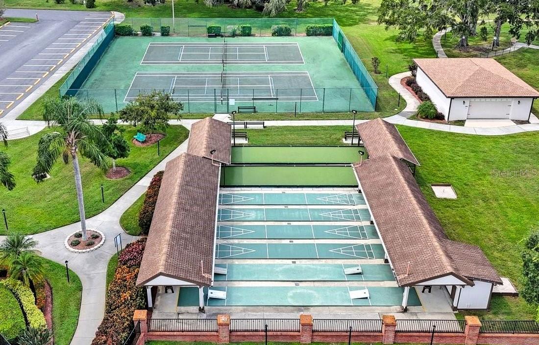 HERITAGE LAKE - Residential