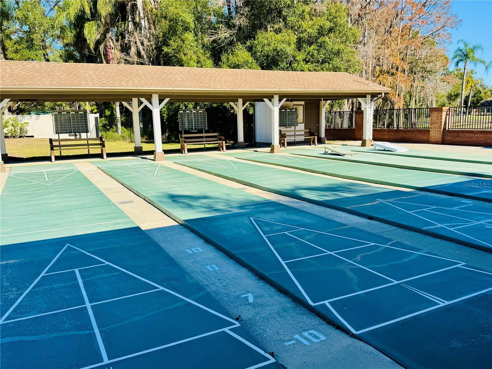 HERITAGE LAKE - Residential