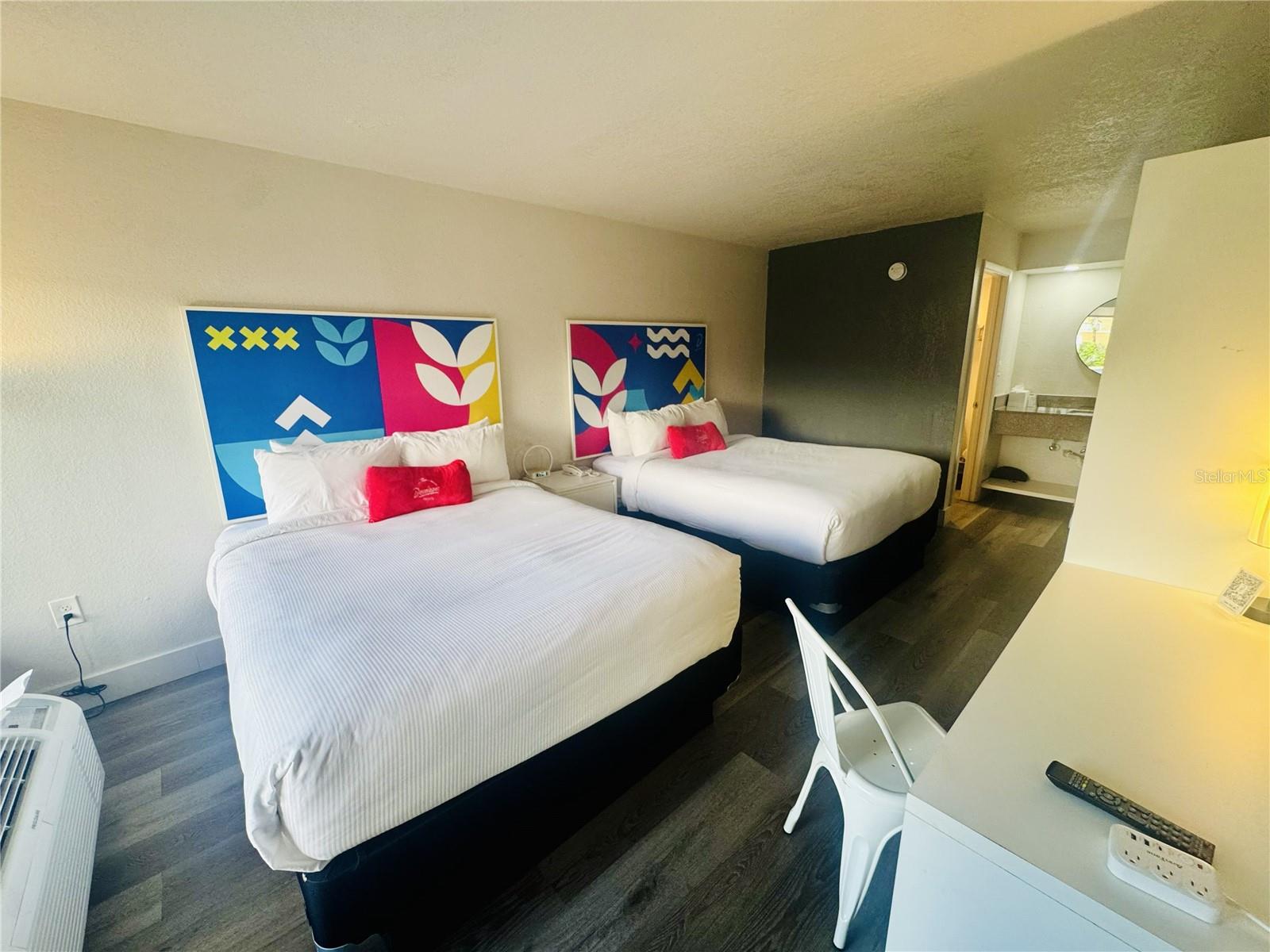 2930 POLYNESIAN ISLE BOULEVARD 105