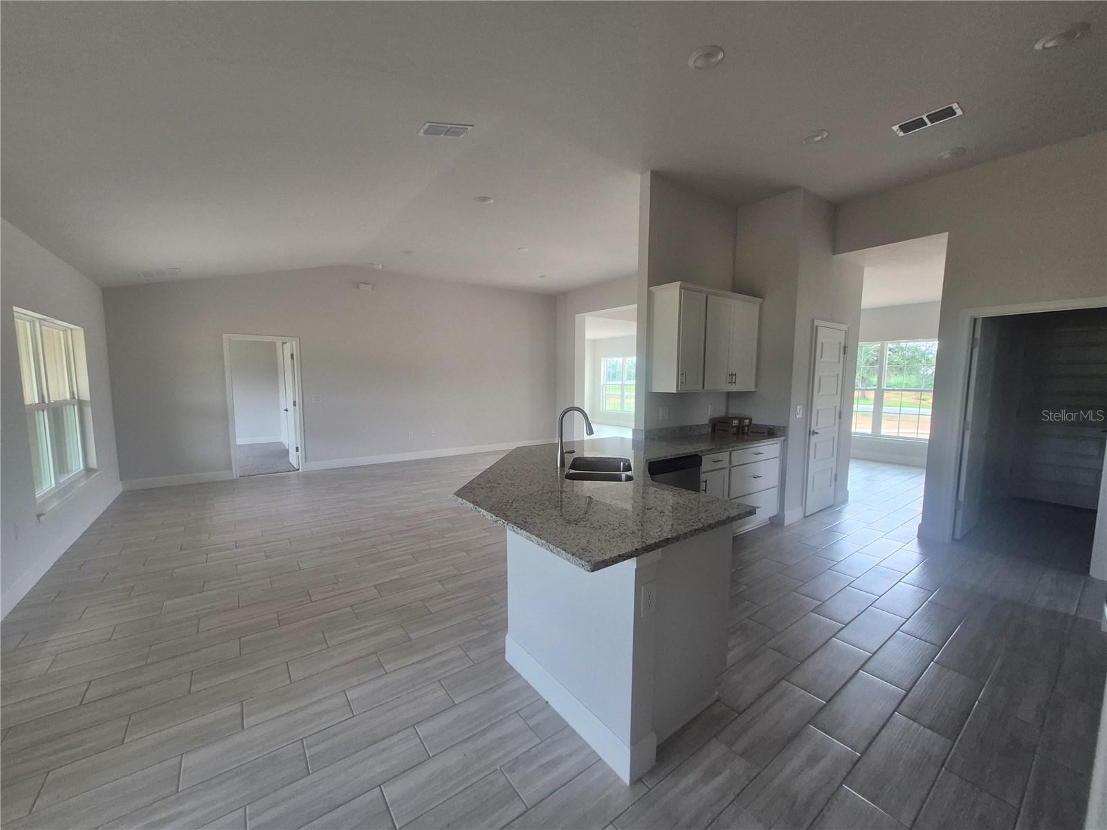 HILL COUNTRY ESTATES - Residential