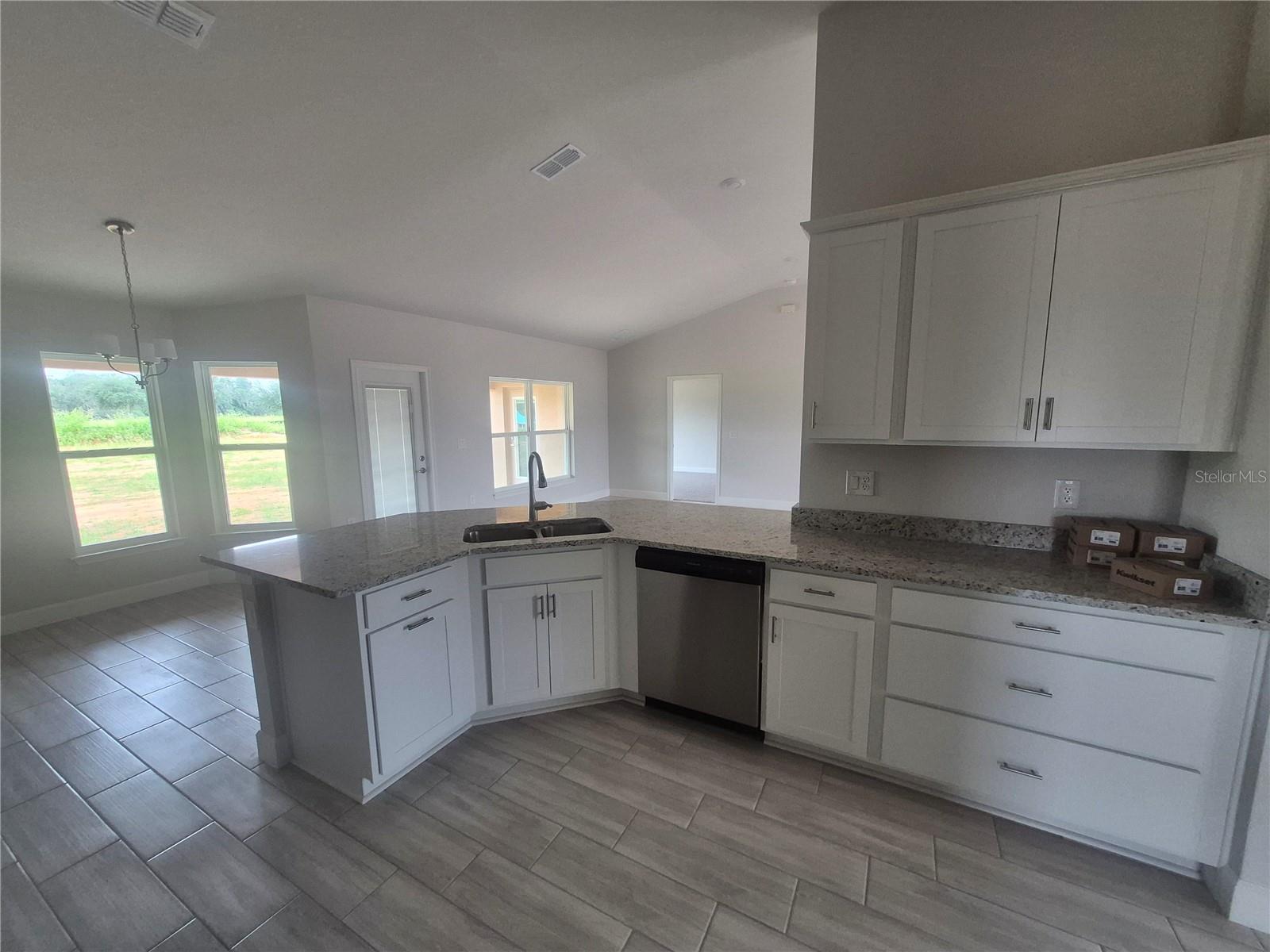 HILL COUNTRY ESTATES - Residential