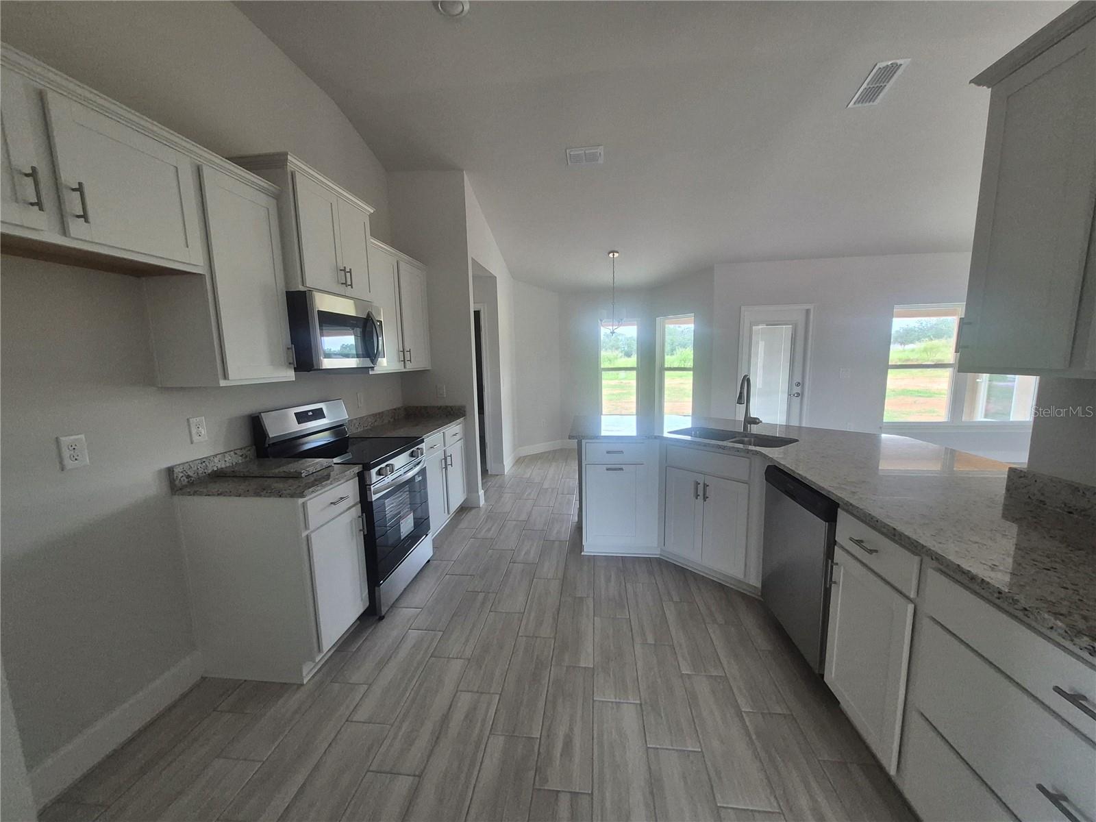 HILL COUNTRY ESTATES - Residential