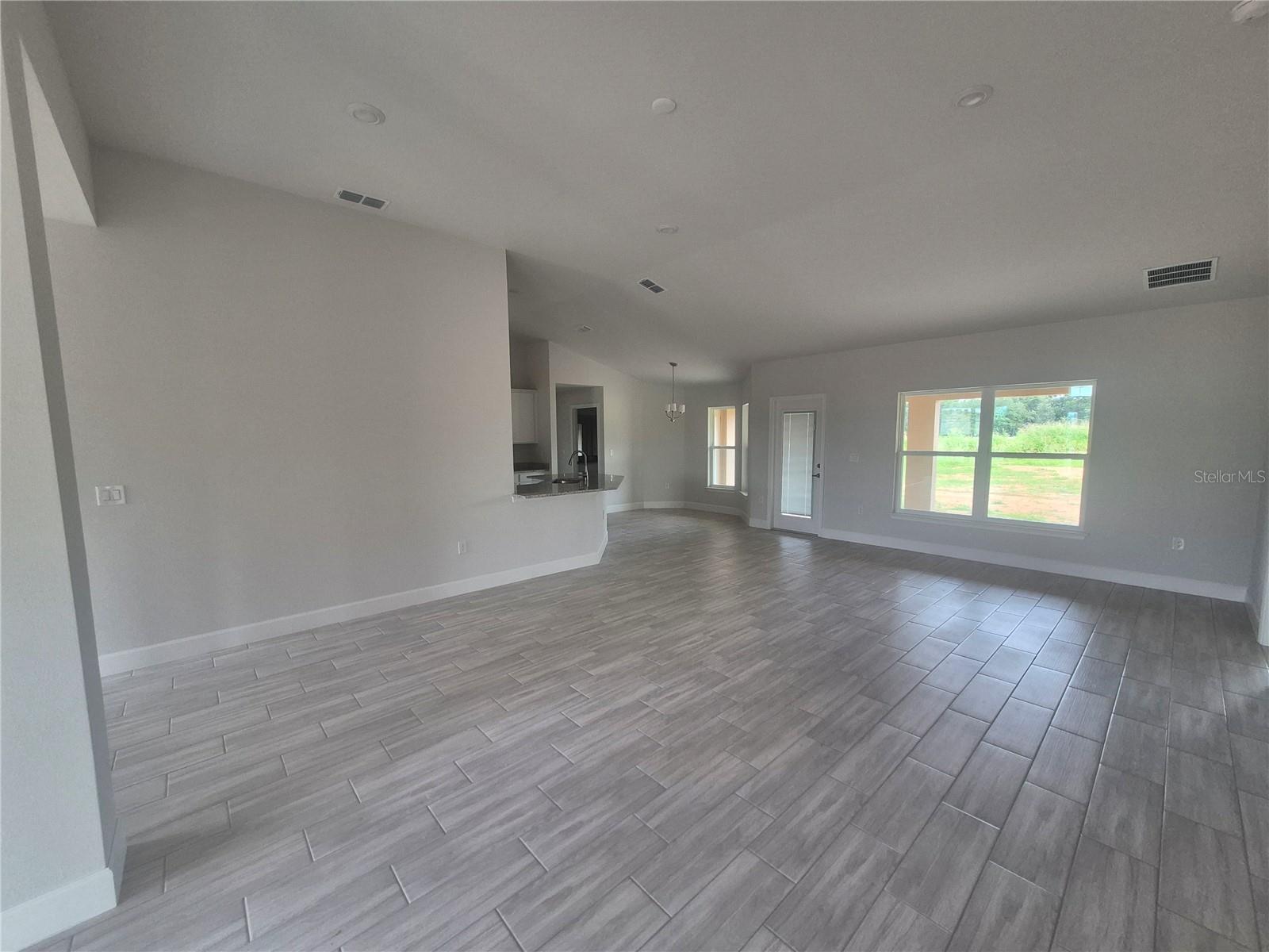 HILL COUNTRY ESTATES - Residential
