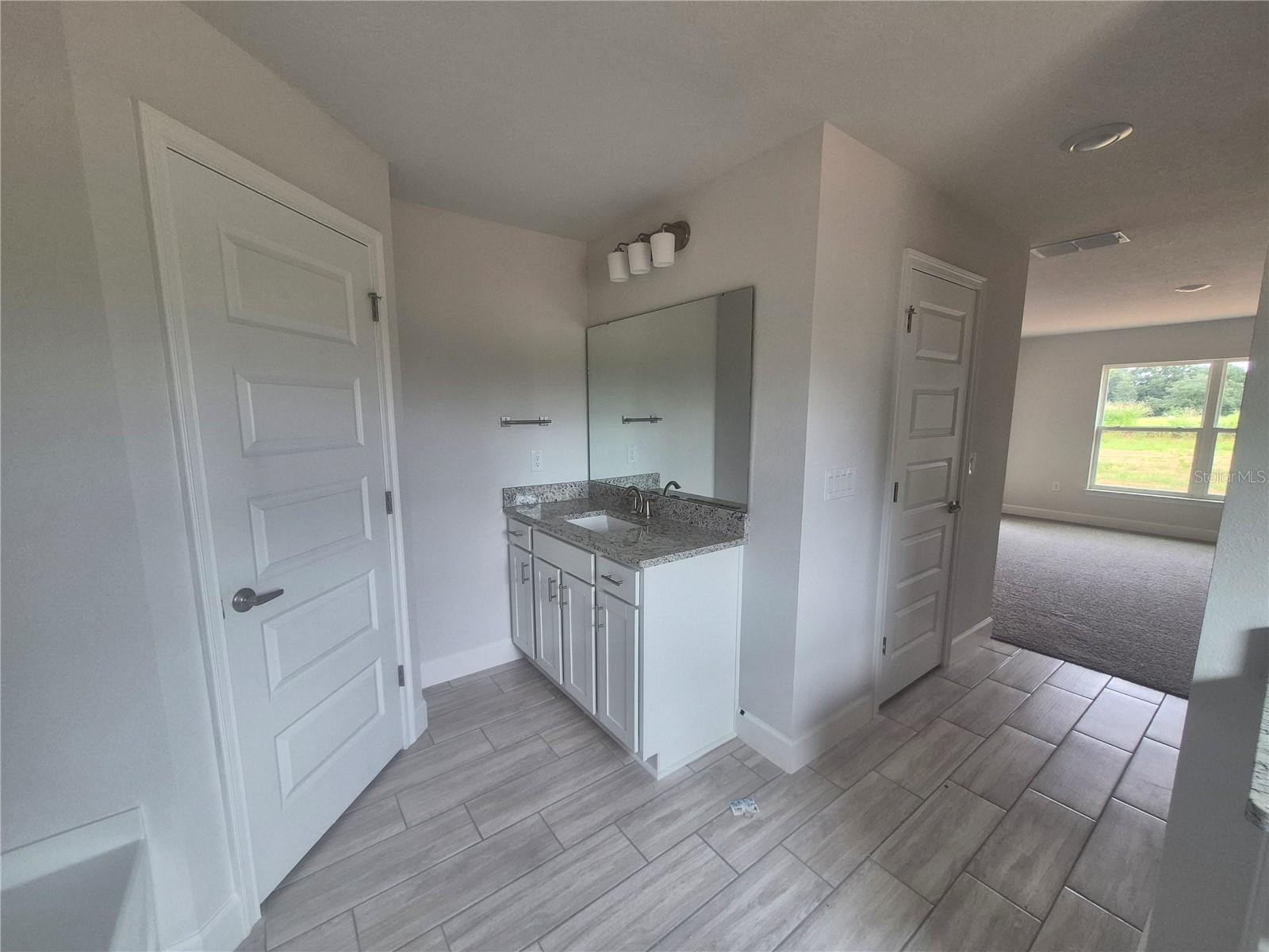 HILL COUNTRY ESTATES - Residential