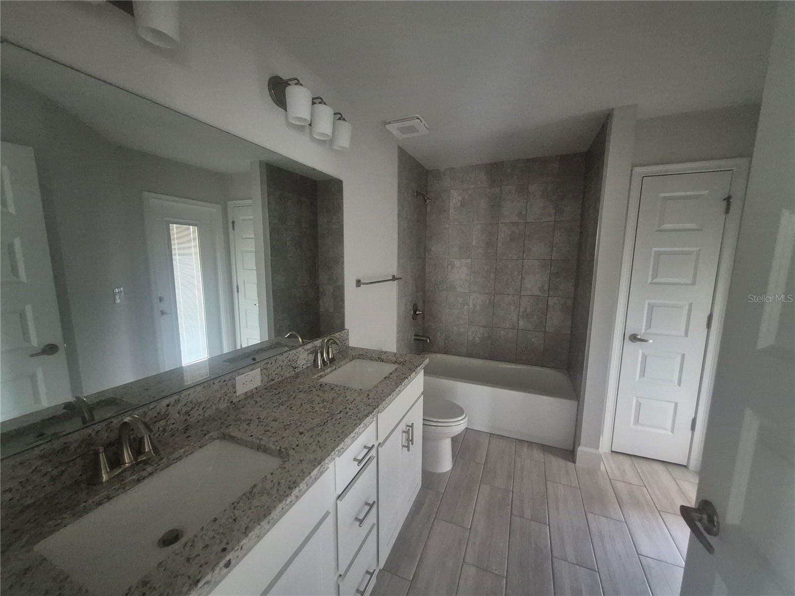 HILL COUNTRY ESTATES - Residential