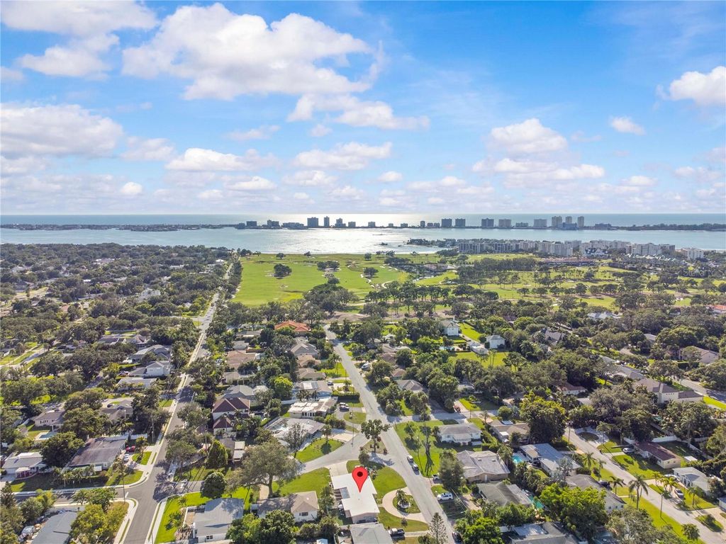 Photo of 327 Sunny Lane, Belleair, FL 33756 (MLS # TB8470938)