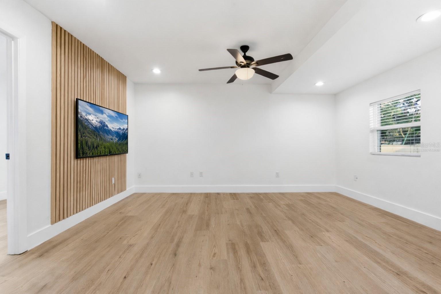 SHIRLEY MANOR SUB - Residential